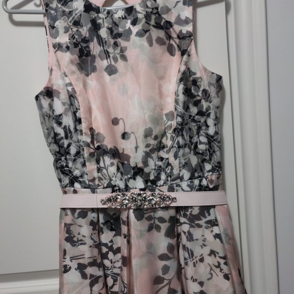 Eliza J dress. - Picture 3 of 11